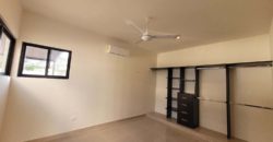 Casa en privada en Conkal, con habitación en planta baja