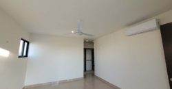 Casa en privada en Conkal, con habitación en planta baja