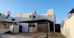 Casa en privada en Conkal, con habitación en planta baja