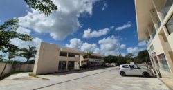 Local en renta con Drive Thru en Plaza Manere Conkal