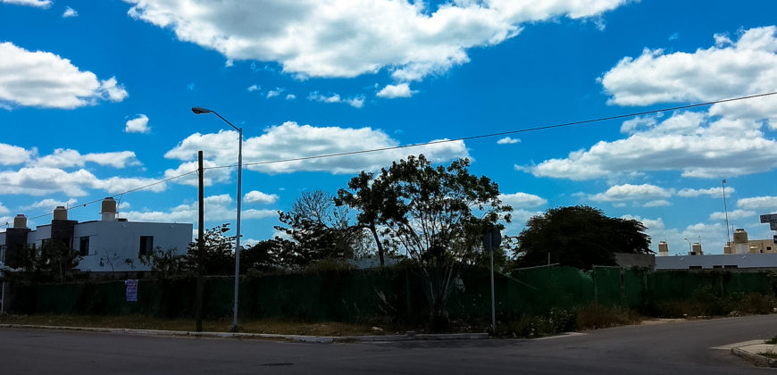 Terreno comercial en esquina en ciudad caucel