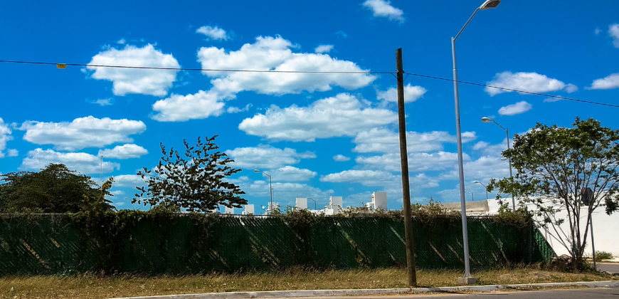 Terreno comercial en esquina en ciudad caucel