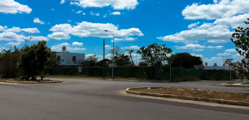 Terreno comercial en esquina en ciudad caucel