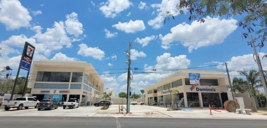 Local en Renta Plaza Manere Conkal. Planta Baja