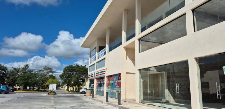 Local en Renta Plaza Manere Conkal. Planta Baja