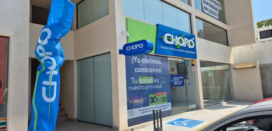 Local en Renta Plaza Manere Conkal. Planta Baja