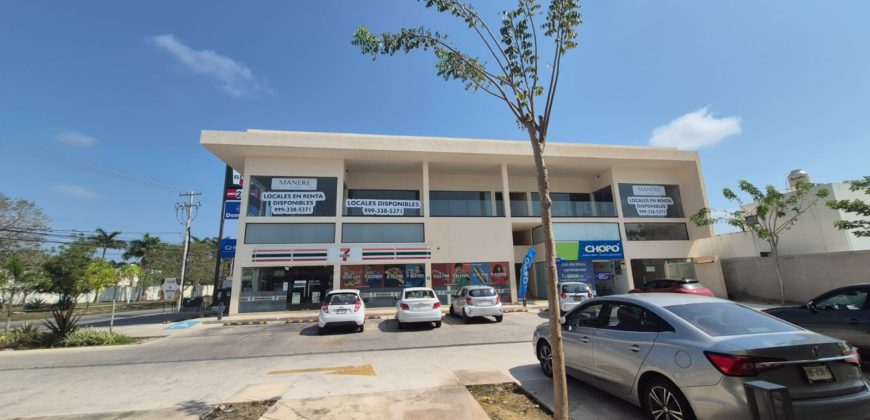 Local en renta con Drive Thru en Plaza Manere Conkal