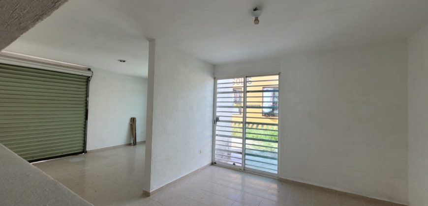 Local comercial en esquina de ciudad Caucel